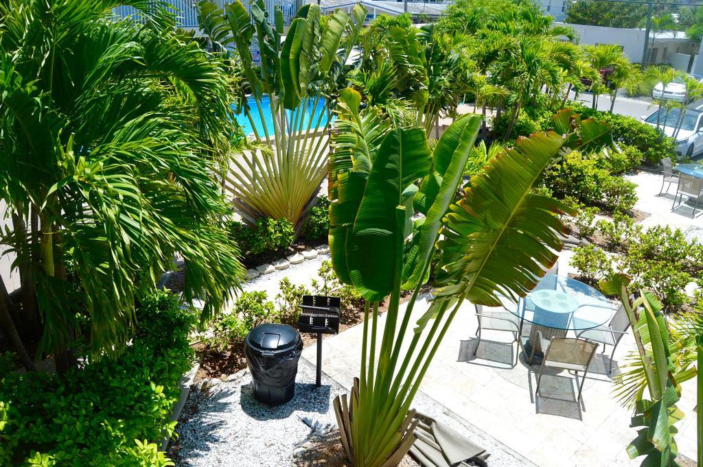 The Costal Hotel Clearwater Exterior photo